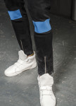 Изображение Джинсы с голубыми вставками на коленях Mfstore