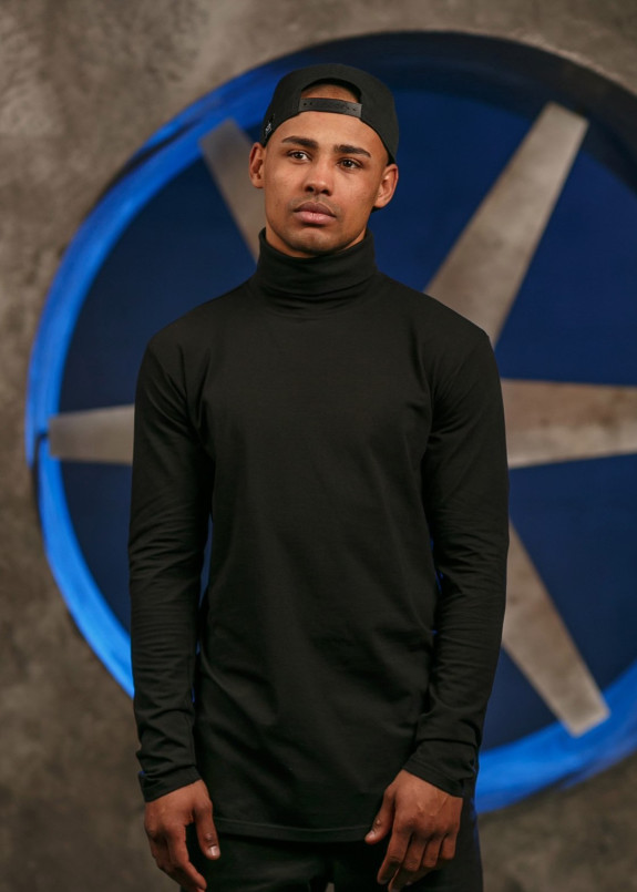 Гольф мужской трикотажный черный Изображение Гольф мужской трикотажный черный