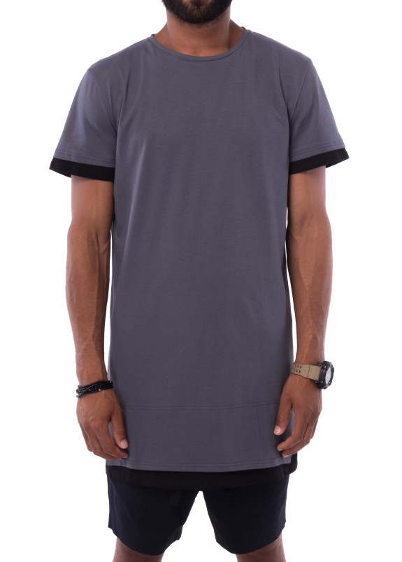 Удлиненная серая футболка MIKO Изображение Удлиненная серая футболка MIKO