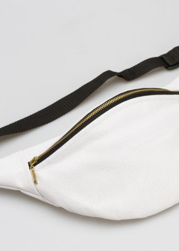 Черно-белая сумка на пояс Изображение Черно-белая сумка на пояс