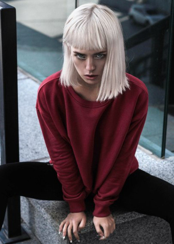 Свитшот бордовый с молниями Blackwood Изображение Свитшот бордовый с молниями Blackwood