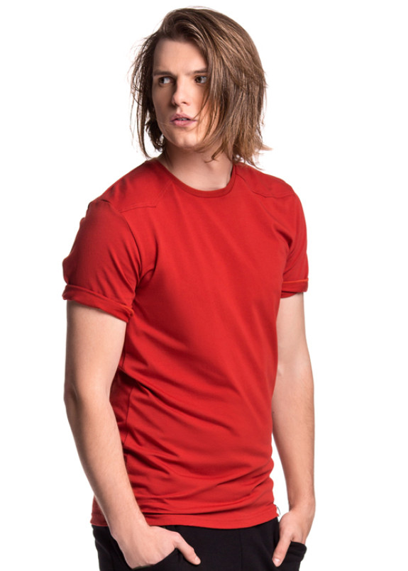 Футболка красная Pagon Hovanky Изображение Футболка красная Pagon Hovanky