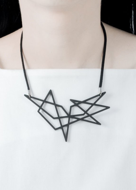 Подвеска треугольники острые черная Nebula7 Изображение Подвеска треугольники острые черная Nebula7