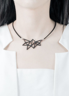 Подвеска треугольники маленькие черная Nebula7 Изображение Подвеска треугольники маленькие черная Nebula7