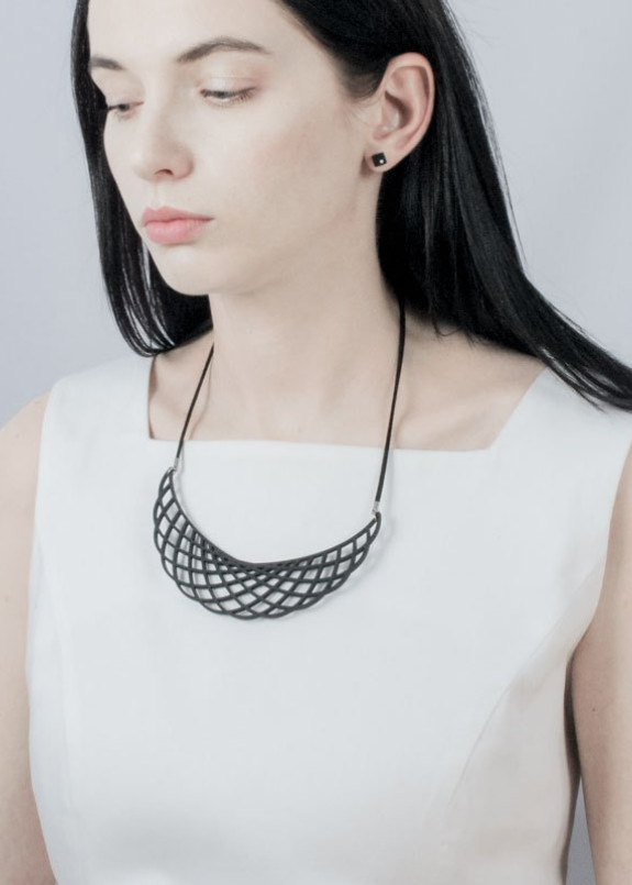 Подвеска черная полукруги Nebula7 Изображение Подвеска черная полукруги Nebula7