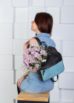 Изображение Рюкзак женский с голубым карманом черный Kogut