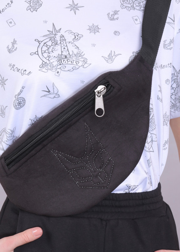 Сумка на пояс с тиснением черная Кот Roussin Изображение Сумка на пояс с тиснением черная Кот Roussin