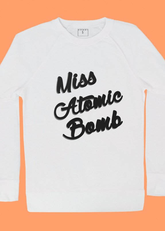 Свитшот женский белый Miss Atomic Bomb Yappi Изображение Свитшот женский белый Miss Atomic Bomb Yappi