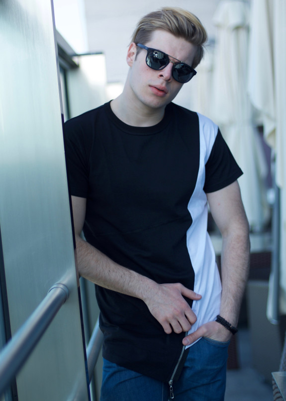 Футболка мужская асимметричная черно-белая Shi Изображение Футболка мужская асимметричная черно-белая Shi