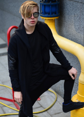 Мантия мужская со вставками эко-кожи черная Shi Изображение Мантия мужская со вставками эко-кожи черная Shi