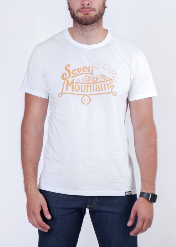 Футболка мужская белая с желтым Vintage Seven Mountains Изображение Футболка мужская белая с желтым Vintage Seven Mountains
