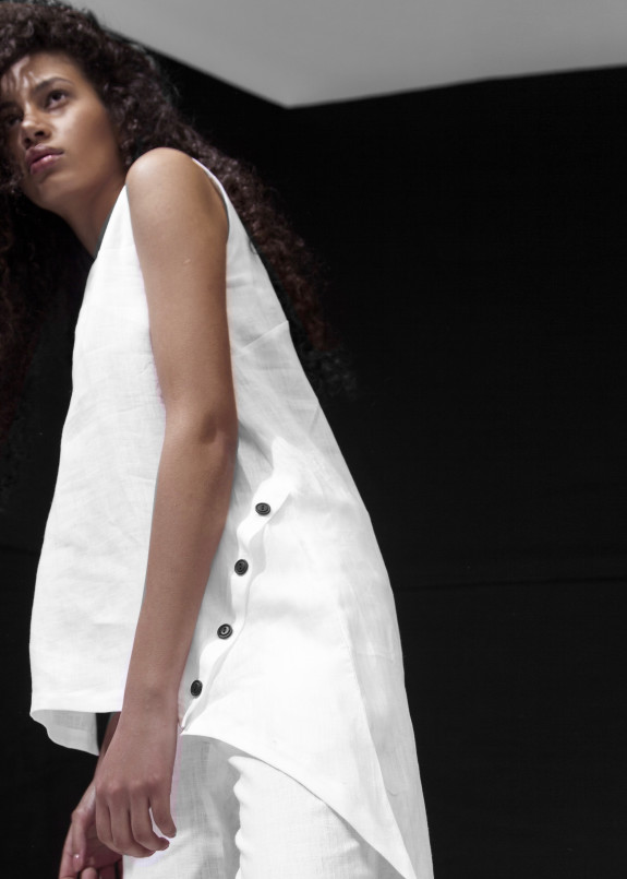 Топ удлиненный белый Асимметрия ICON MANIA  Изображение Топ удлиненный белый Асимметрия ICON MANIA