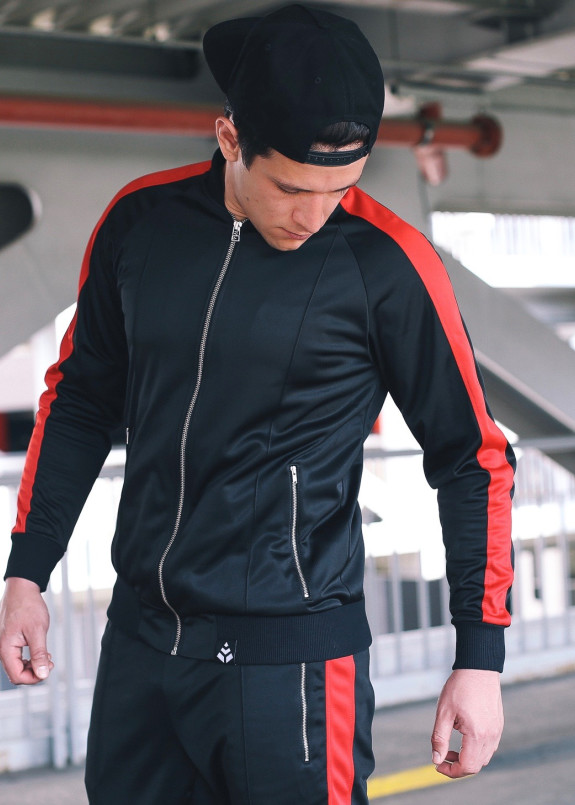 Бомбер мужской с лампасами черный с красным T-Stripe Somatonic Изображение Бомбер мужской с лампасами черный с красным T-Stripe Somatonic