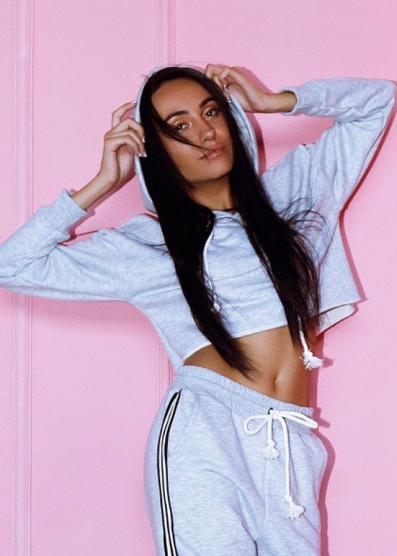 Худи женское с лампасами серое She Black Limit Изображение Худи женское с лампасами серое She Black Limit