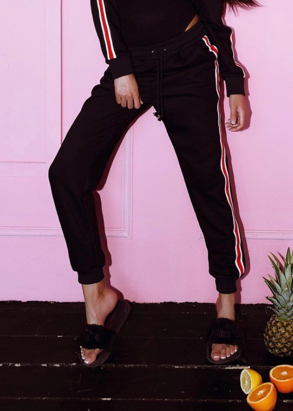 Штаны женские с лампасами черные She Black Limit Изображение Штаны женские с лампасами черные She Black Limit