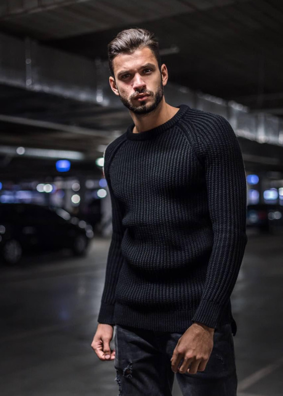 Вязаный свитер черного цвета MFSTORE Изображение Вязаный свитер черного цвета MFSTORE