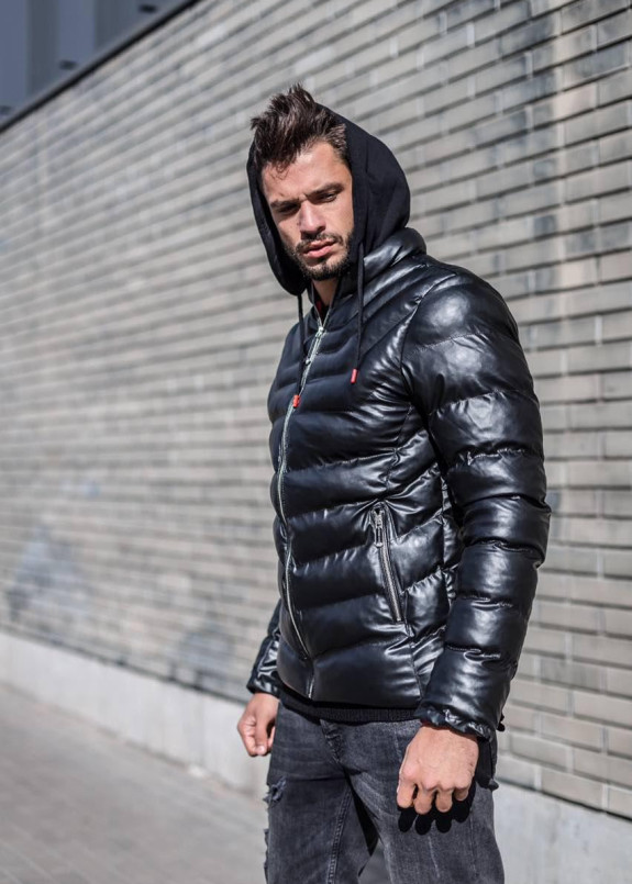 Стеганая утепленная куртка с капюшоном чёрного цвета MFSTORE Изображение Стеганая утепленная куртка с капюшоном чёрного цвета MFSTORE