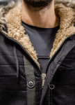 Парка на пуговицах с меховым капюшоном MFSTORE Изображение Парка на пуговицах с меховым капюшоном MFSTORE