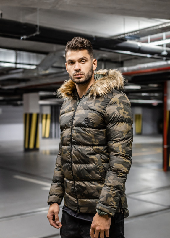 Куртка милитари с мехом на капюшоне Изображение Куртка милитари с мехом на капюшоне