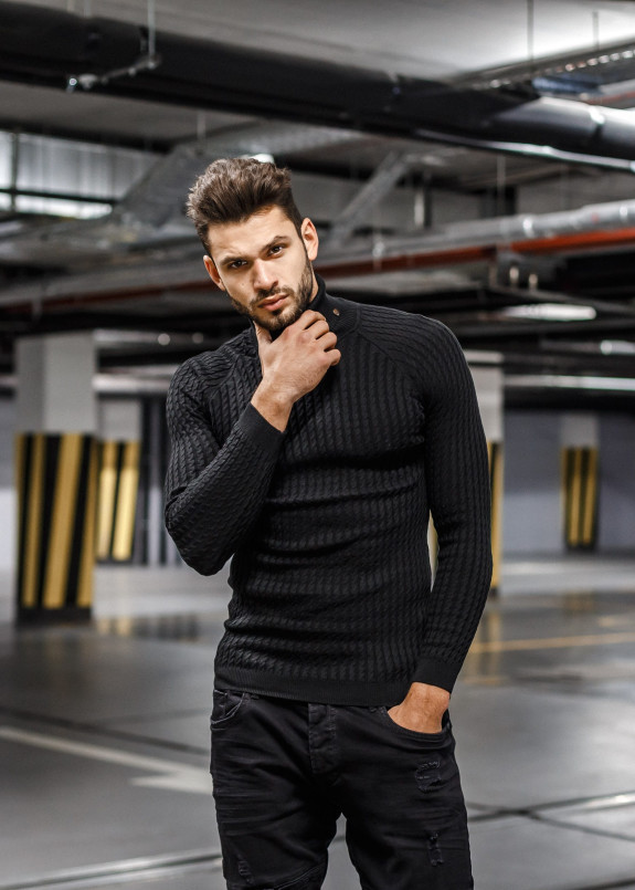 Черный гольф с высокой горловиной MFSTORE Изображение Черный гольф с высокой горловиной MFSTORE