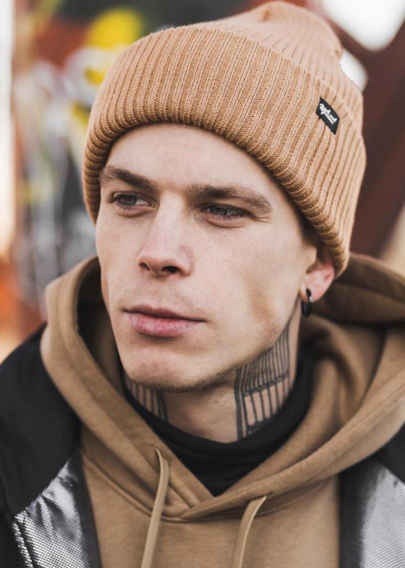 Шапка песочного цвета Funk and Furious Изображение Шапка песочного цвета Funk and Furious