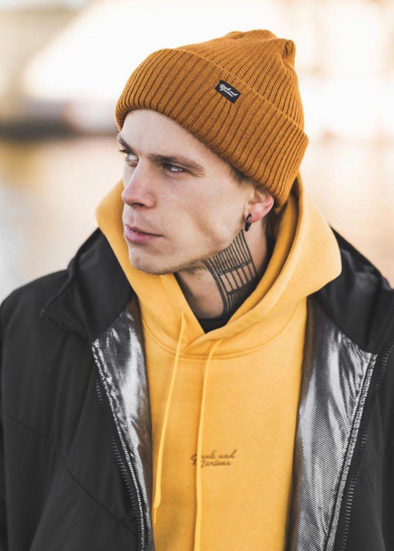 Шапка горчичного цвета Funk and Furious Изображение Шапка горчичного цвета Funk and Furious