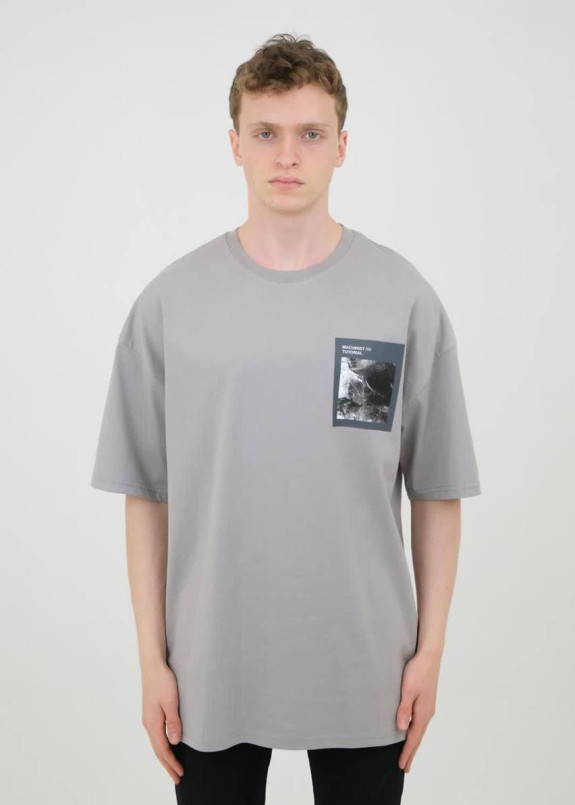 Футболка серая с жен портретом на спине MFStore Изображение Футболка серая с жен портретом на спине MFStore