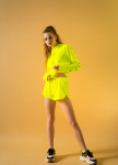 Костюм женский желтый повседневный Изображение Костюм женский желтый повседневный