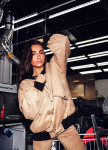 Бомбер женский Oversize бежевый Изображение Бомбер женский Oversize бежевый