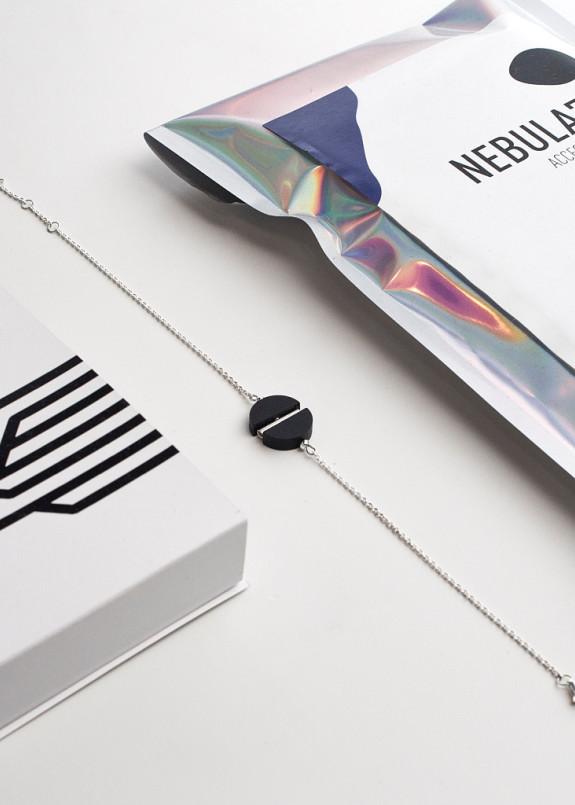 Браслет с кругом из двух половин Изображение Браслет с кругом из двух половин