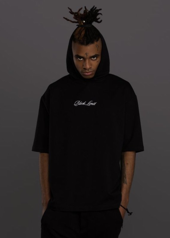 Футболка мужская с капюшоном черная Изображение Футболка мужская с капюшоном черная