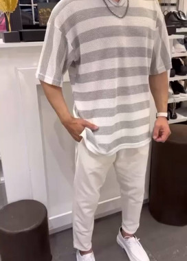 Футболка вільного крою в горизонтальну сіру полоску MFStore Изображение Футболка вільного крою в горизонтальну сіру полоску MFStore