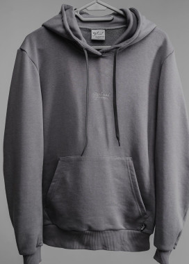 Серое мужское худи с классическим лого Изображение Серое мужское худи с классическим лого