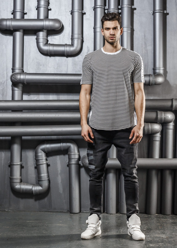 Футболка черная полосатая Mfstore Изображение Футболка черная полосатая Mfstore