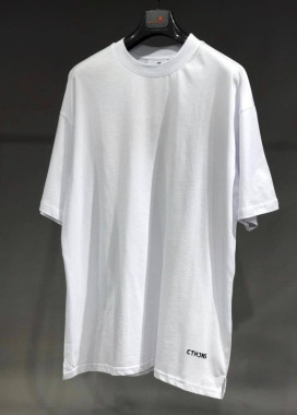 Футболка с буквами снизу слева MFStore Изображение Футболка с буквами снизу слева MFStore