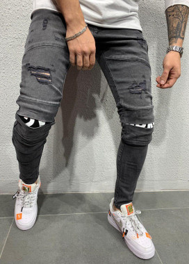 Джинсы с вставками и текстом на коленях MFStore Изображение Джинсы с вставками и текстом на коленях MFStore