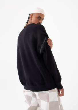 Свитшот оверсайз с принтом на рукаве черный MFStore Изображение Свитшот оверсайз с принтом на рукаве черный MFStore