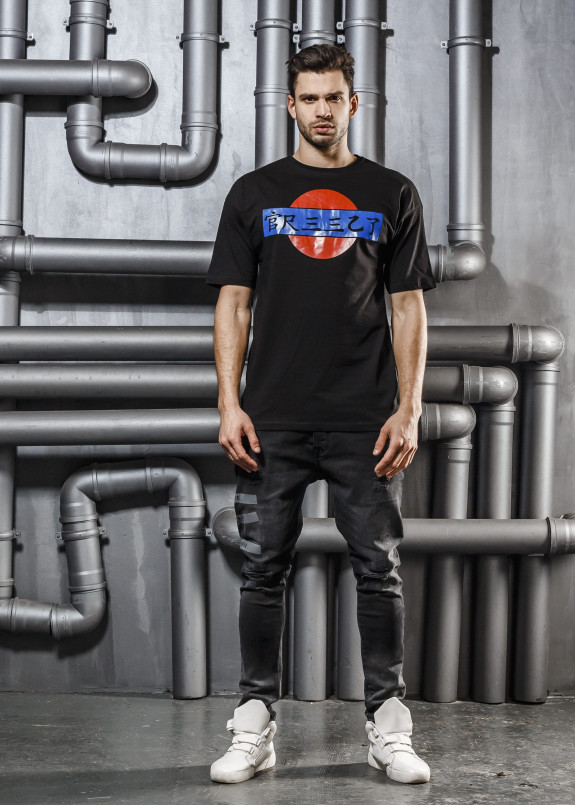 Футболка черная с кругом и иероглифами Mfstore Изображение Футболка черная с кругом и иероглифами Mfstore