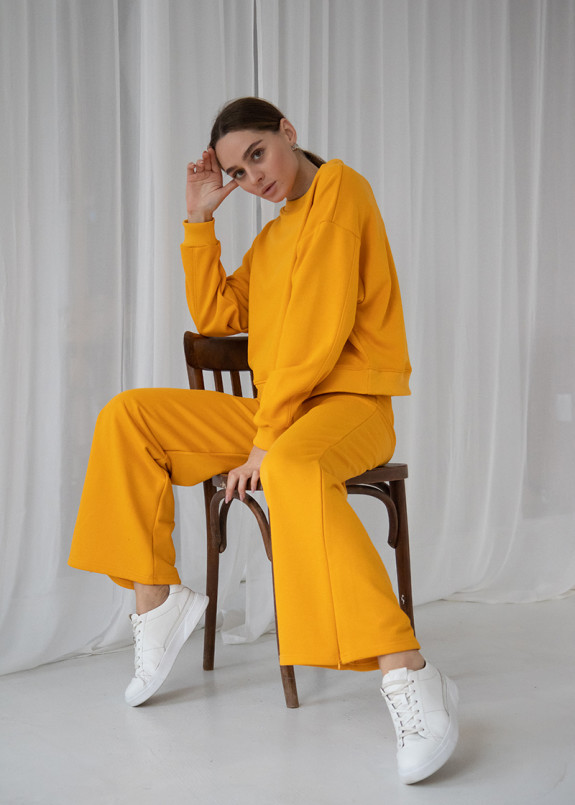 Костюм желтый тройка с штанами клеш Изображение Костюм желтый тройка с штанами клеш