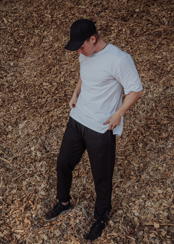 Штаны мужские с лампасами по боках Изображение Штаны мужские с лампасами по боках