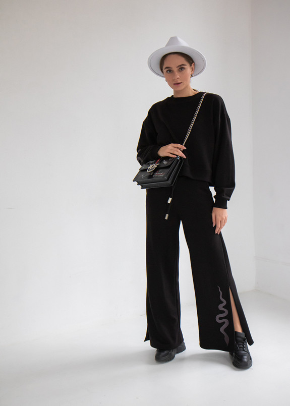 Костюм черный тройка с штанами клеш Изображение Костюм черный тройка с штанами клеш