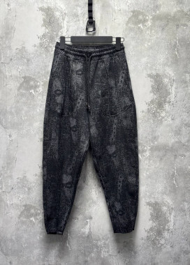 Стильні штани вільного крою з накладними карманами MFStore Изображение Стильні штани вільного крою з накладними карманами MFStore