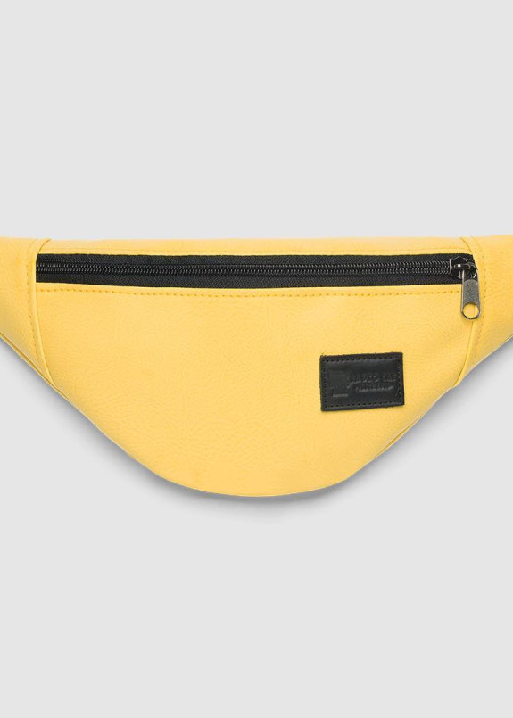 Желтая бананка с одним карманом Изображение Желтая бананка с одним карманом