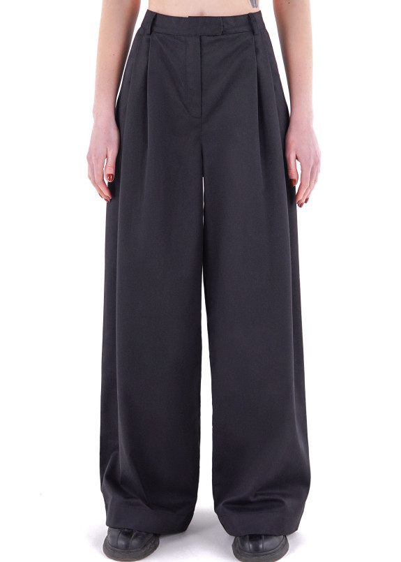 Брюки свободного кроя Изображение Брюки свободного кроя