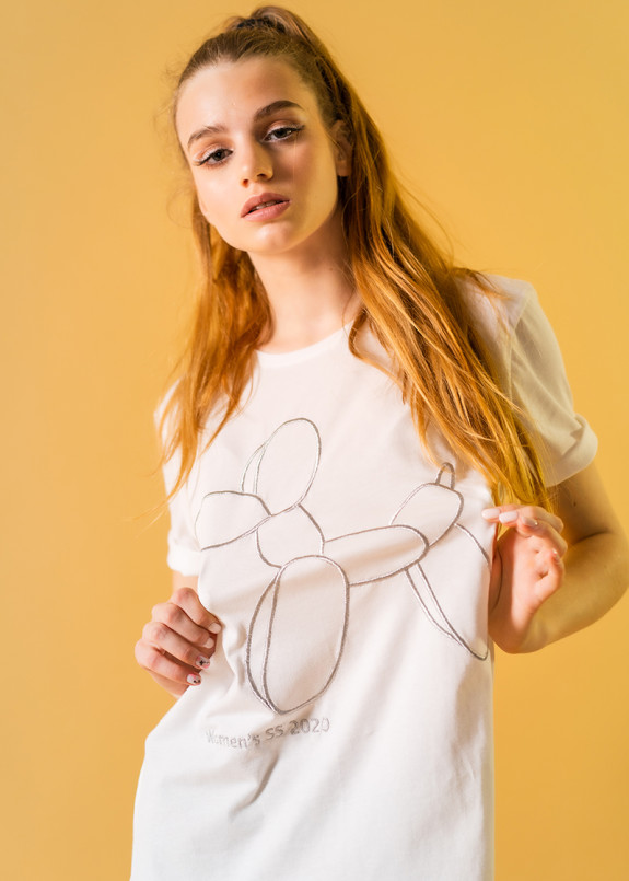 Футболка с собачкой белая Изображение Футболка с собачкой белая