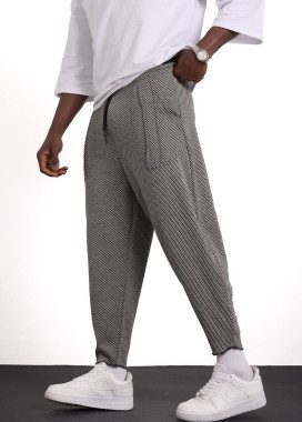 Cтильні штани вільного крою з накладними карманами світлі MFStore Изображение Cтильні штани вільного крою з накладними карманами світлі MFStore