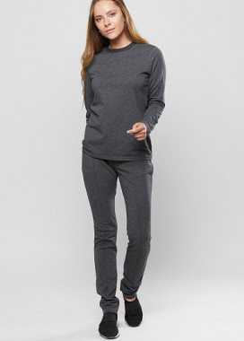 Трикотажный серый костюм Изображение Трикотажный серый костюм