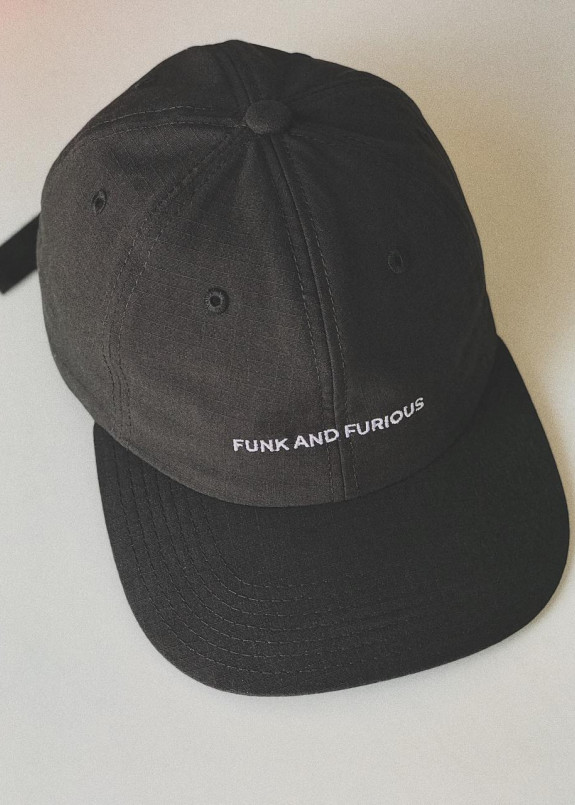 Кепка DADCAP-MNTSRRT черная Изображение Кепка DADCAP-MNTSRRT черная