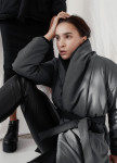 Изображение Женская черно-серая двусторонняя куртка