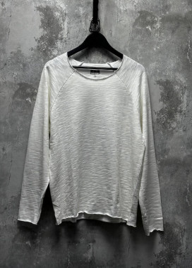 Лонгслів оверсайз з текстурної тканини і необробленим краєм білий MFStore Изображение Лонгслів оверсайз з текстурної тканини і необробленим краєм білий MFStore